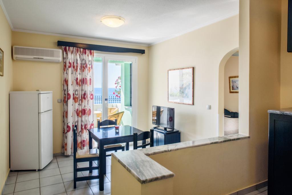Sea Breeze Apartments Chios Monolia Extérieur photo